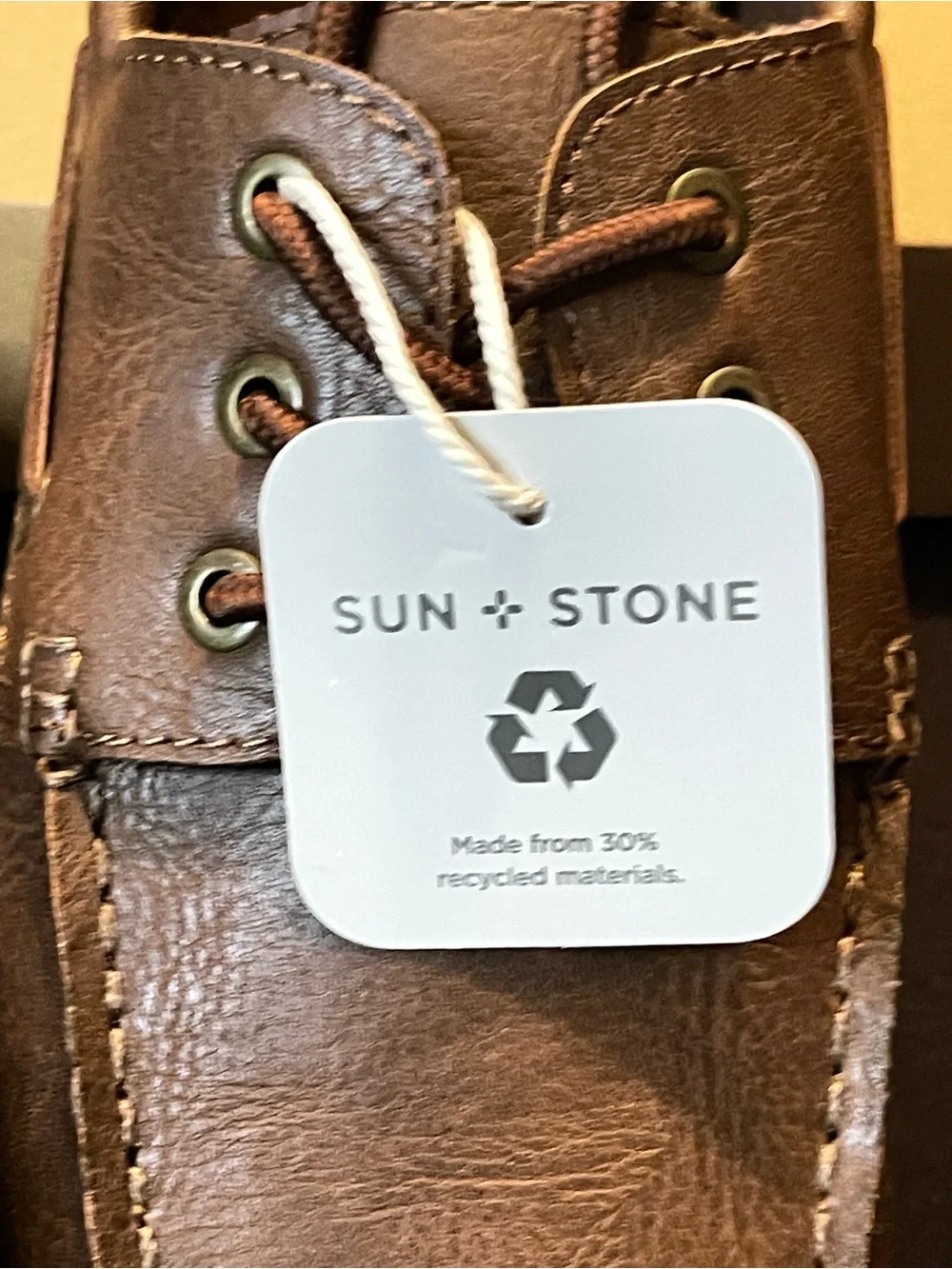 Sun + Stone Men’s Brown Leather-Look Boat Shoes with White Sole. Size 10.5 M